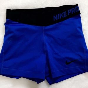 Nike pro shorts size small